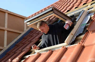 Pose de fenêtres de toit Velux à Pomps